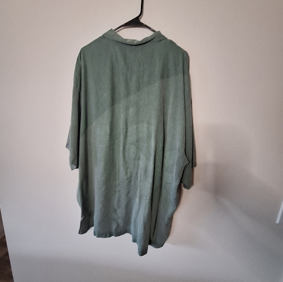 Tommy Bahama casual shirt - Picture 3 of 5
